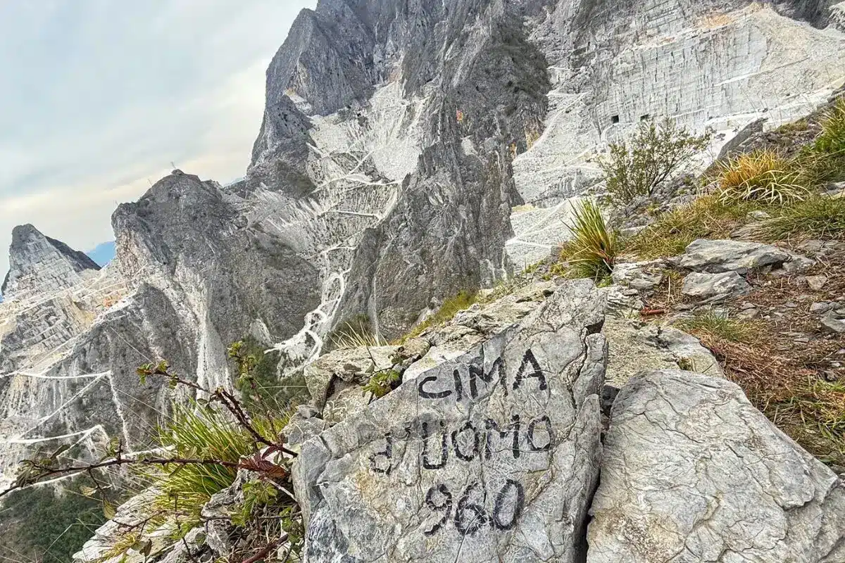 Trekking alle Cave di Marmo di Carrara e Alpi Apuane