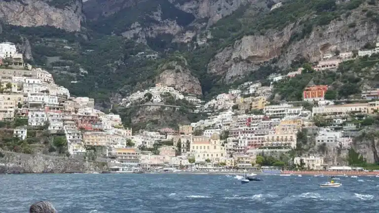Amalfi vista dal mare