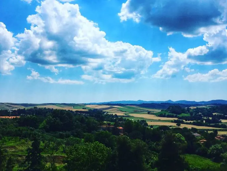 Lorenzana, Pisa, la vista dalla terrazza della trattoria antichi sapori