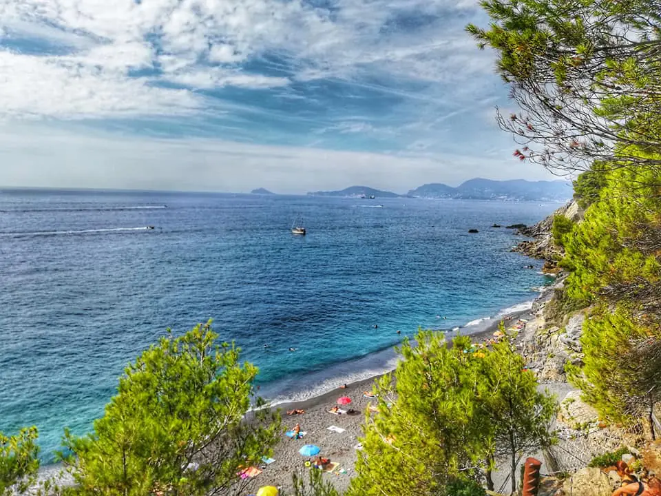 Punta Corvo vista scendendo dal sentiero