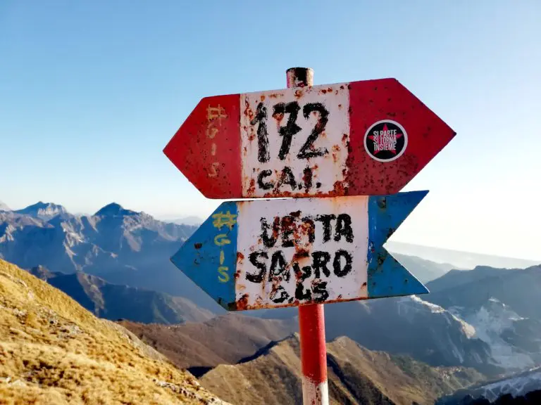 Trekking Carrara, indicazioni per la vetta del Monte Sagro