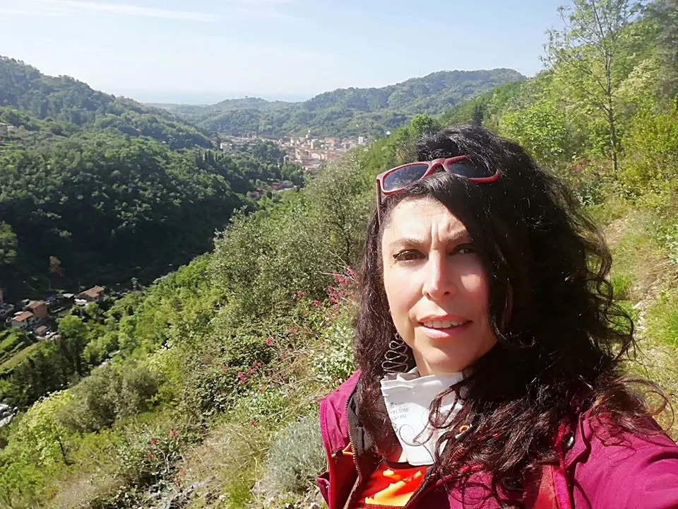 Sabrina sulla via dei cavatori, Gragnana