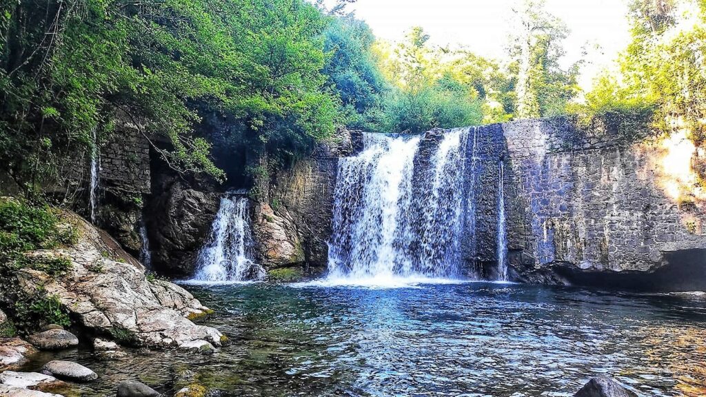 Cascata e pozza di Corlaga