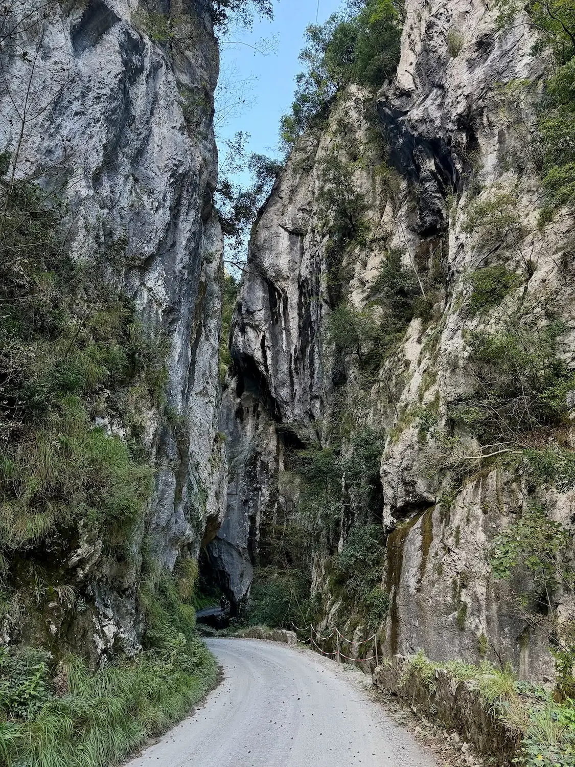 Gola del Solco di Equi Terme nel Parco delle Alpi Apuane in Lunigiana